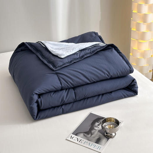 【优选家纺 | 双层水洗四季被】儿童级A类面料标准，细腻亲肤，蓬松柔软，透湿透气，无需被套，全新裸肤体验。双层设置轻松换洗，抗菌防螨，耐用好洗，方便维护~ 商品图11