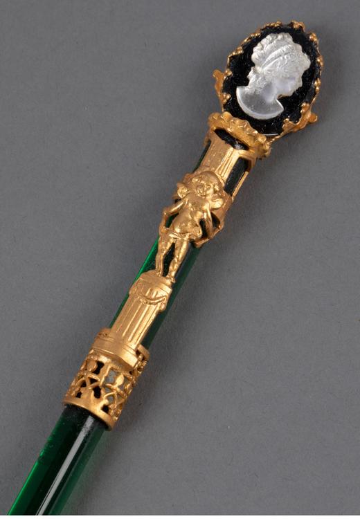 【已售】独角鹿西洋古董 19世纪末20世纪初法国出品天使主题铜鎏金精雕装饰卡梅奥古典女子肖像浮雕绿水晶笔杆蘸水钢笔 商品图2