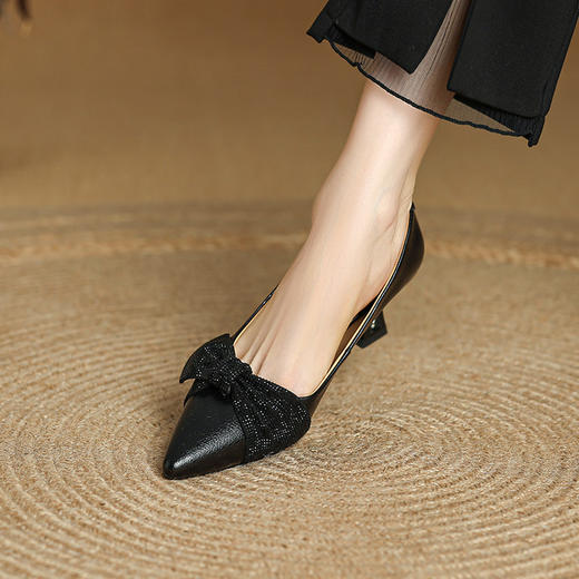 【预售5天】蝴蝶结绝美轻时尚新款尖头粗跟高跟一脚蹬精致浅口单鞋MLS&A1048 商品图3