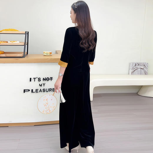 QYM AMC025-Y时尚套装妈妈洋气复古上衣+阔腿裤两件套 商品图3