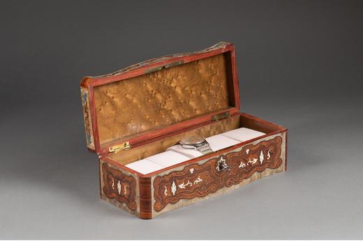 独角鹿西洋古董 19世纪末法国出品彩绘古典卷叶纹饰布勒镶嵌手表收纳盒 商品图0