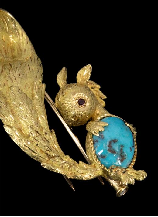 【已售】独角鹿西洋古董  1970年代法国出品18K黄金镶嵌绿松石及红宝石小松鼠造型胸针 商品图2