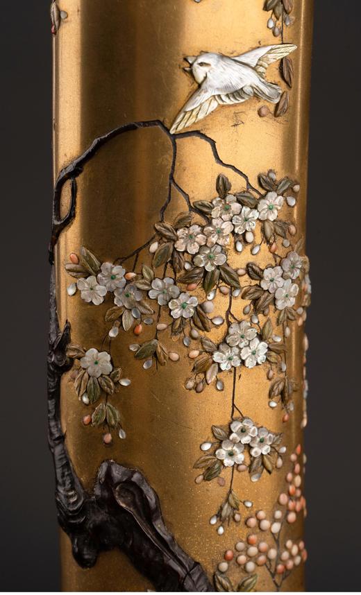 独角鹿西洋古董 19世纪晚期日本明治时期出品传统花鸟图景主题芝山镶嵌装饰金漆莳绘太刀 【未开刃】 商品图2