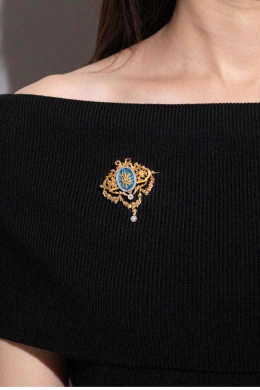 独角鹿西洋古董 1935年代法国出品蝴蝶结花叶造型18K黄金及铂金镶嵌玑镂珐琅钻石及天然野生海水珍珠胸针 商品图1