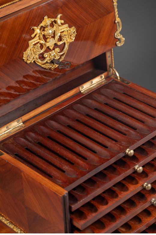 独角鹿西洋古董 19世纪末法国出品飞鸟卷叶纹铜鎏金精雕嵌花卉主题瓷面画装饰实木多层雪茄盒 商品图4