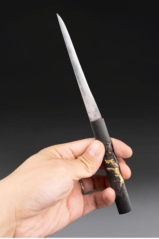 独角鹿西洋古董 19世纪晚期日本明治时期出品传统花鸟图景主题芝山镶嵌装饰金漆莳绘太刀 【未开刃】 商品图1