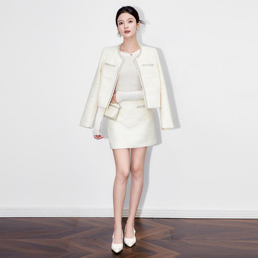 「高货wl」全新升级【铂金会员441/天猫599/差价158】(99410)洛诗琳2025秋季重工轻奢白月光小香外套钉珠半身裙两件套 商品图0