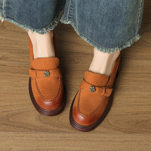 【预售5天】厚底乐福鞋女英伦风复古小皮鞋山茶花百搭深口单鞋SSS&S9738 商品图4