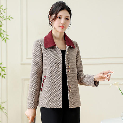 QYM 7258017-Y妈妈装短款外套大码翻领宽松休闲单排扣上衣 商品图1