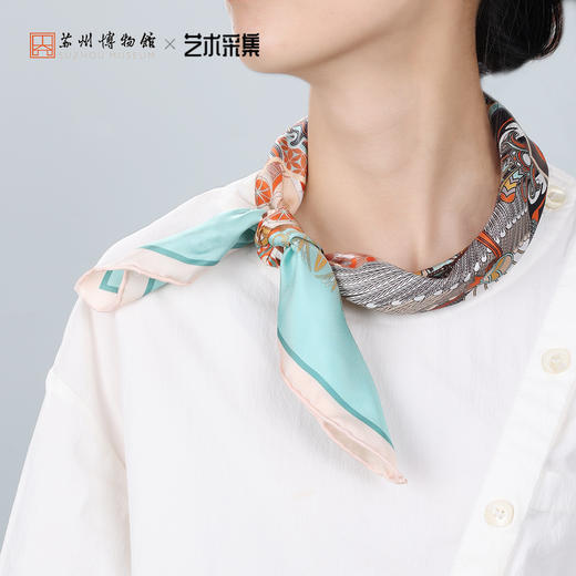 苏州博物馆 亚述纹饰方巾/浅绿 商品图1