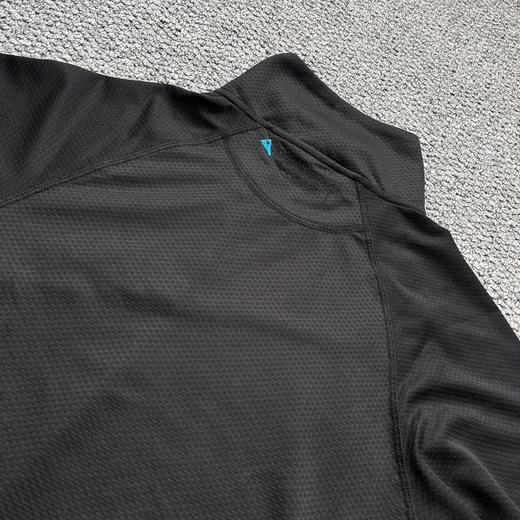 原单正品 klattermusen攀山鼠 户外休闲半拉链套头衫胡戈男款，越南产
两色S到XXL 商品图8