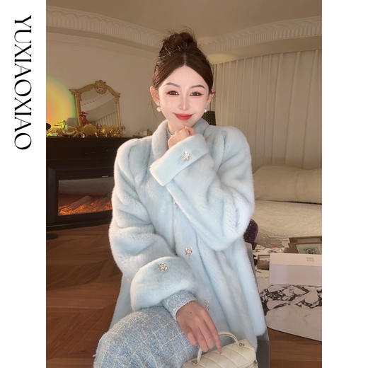 余潇潇【静蓝物语】中古典雅天鹅绒水貂皮毛桑蚕丝内里V领皮草外套 商品图3