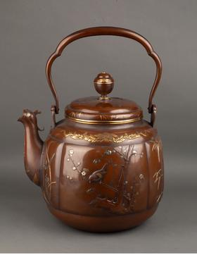 独角鹿西洋古董 1880年代日本明治时期出品东方花鸟主题镀金银精雕装饰麒麟壶嘴大型赤铜茶壶