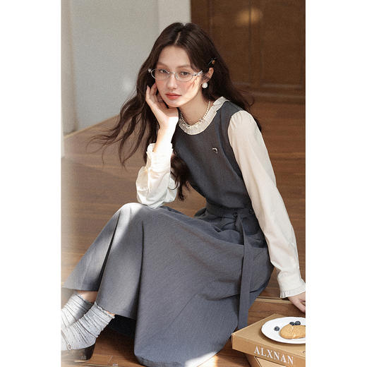 鹿向南「巴黎作家」假两件灰色长袖连衣裙女秋新款设计感法式长裙 商品图1