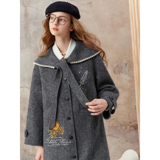 两三事梵高文艺 雾都纪事 2025秋冬新款复绑结海军领绣花毛呢外套 商品图2