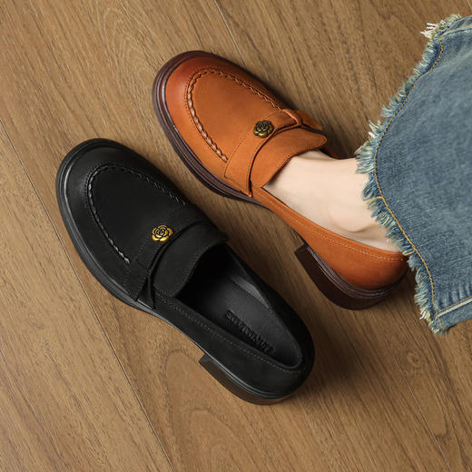 【预售5天】厚底乐福鞋女英伦风复古小皮鞋山茶花百搭深口单鞋SSS&S9738 商品图1