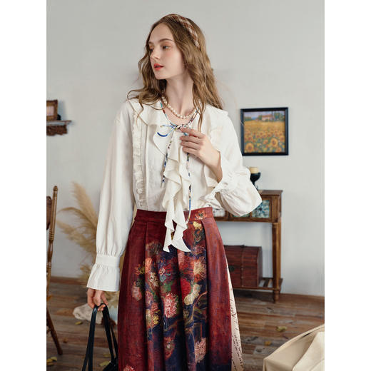 两三事丝路花语2025秋季新款宫廷风荷叶边领蕾丝拼接灯笼袖衬衫女 商品图1