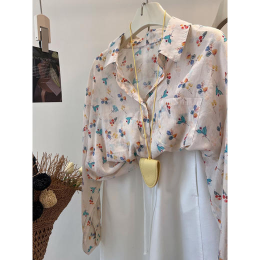 C039-9372新款2025休闲港风复古甜美碎花松弛感防晒衬衫外套女衬衣上衣女 商品图1