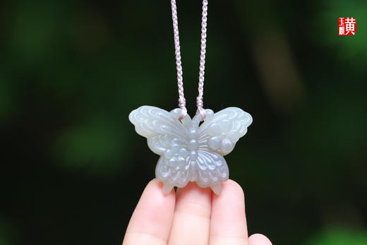 和田玉烟青【蝴蝶】吊坠 配精美挂绳 商品图3