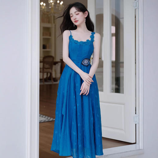 巨好看的夏日绝美小裙子通勤穿搭法式蓝色吊带连衣裙海边度假长裙 商品图4