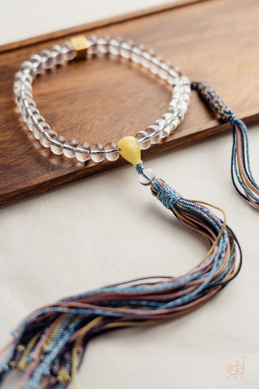 三生无限·白水晶蜜蜡藏风多用手持 商品图0