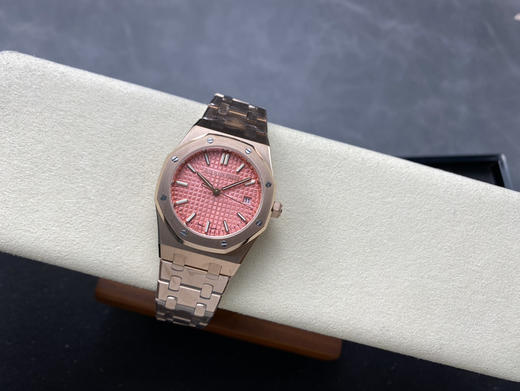 Noob official➕新女款AP 爱彼皇家橡树系列77350 77351型号机械腕表！直径34mm。搭载Calibre 5800自动上链机芯，采用该款式特别设计的玫瑰金自动摆陀（零故障）‼️‼️ 商品图4