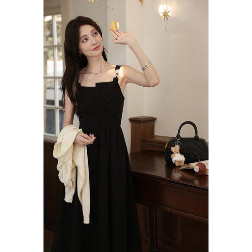 鹿向南「杜塞画廊」棕色无袖吊带连衣裙女秋新款显瘦气质A字长裙 商品图1