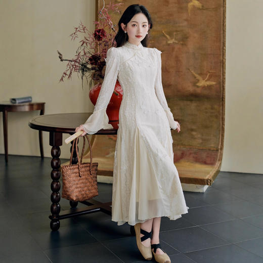 新中式绝美改良旗袍年轻款少女秋季2025新款清冷感修身气质连衣裙 商品图3
