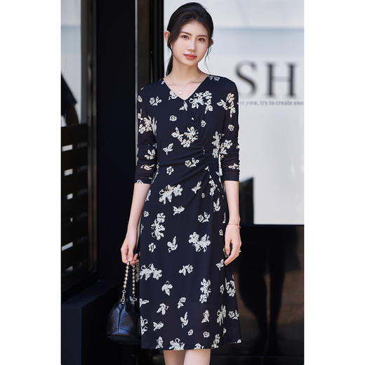 剩S/M/L/XL 【蝴蝶印花裙】2026春季新款时尚优雅气质显瘦连衣裙5M24AL0329 商品图2