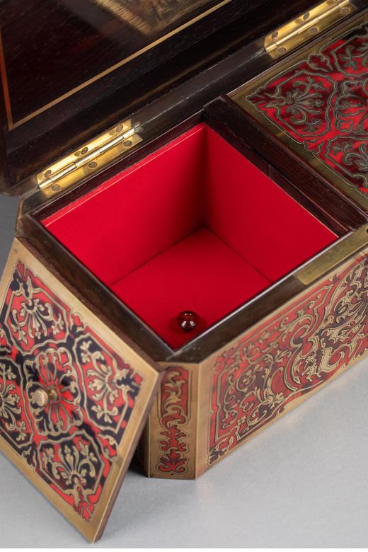 独角鹿西洋古董 19世纪末法国出品古典卷叶纹饰布勒镶嵌茶叶盒 商品图3
