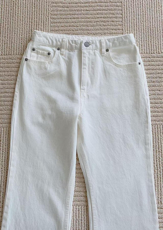 断码亏清无退换  小禾 升级环保棉 九分微喇叭 挺阔/棉柔 水洗白色牛仔裤  只有26码 商品图9