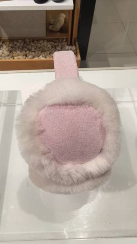 2楼UGG羊皮毛耳罩缎带糖果色儿童款   吊牌价699
