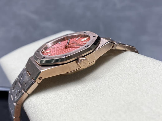 Noob official➕新女款AP 爱彼皇家橡树系列77350 77351型号机械腕表！直径34mm。搭载Calibre 5800自动上链机芯，采用该款式特别设计的玫瑰金自动摆陀（零故障）‼️‼️ 商品图6