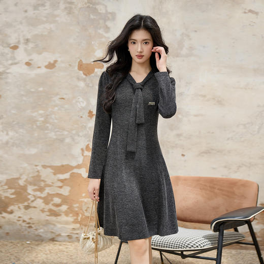 奢姿大码女装2025秋季减龄蝴蝶结针织V领连衣裙胖妹妹min装饰裙子9953894244 商品图4