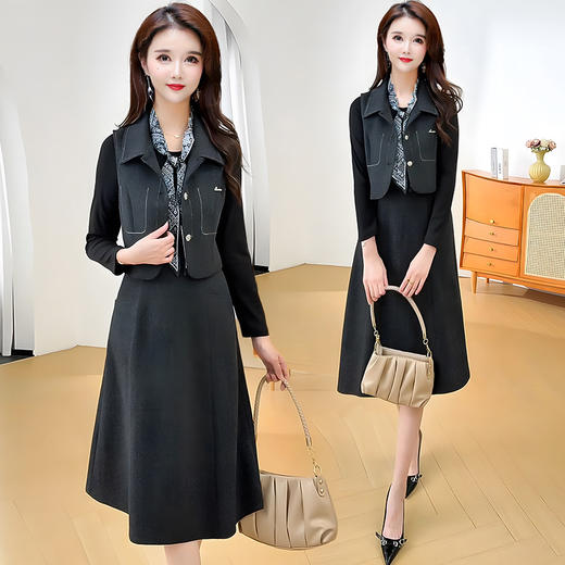 XY25LY9907马甲两件套连衣裙女新款2025年秋季洋气小个子中长款a字裙 商品图1