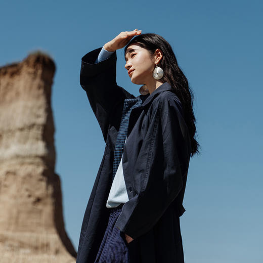 绽放550朵/经典复古宽松翻领连袖松弛感单排扣长款风衣女秋冬新款 商品图0