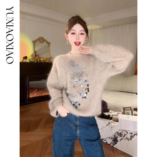 余潇潇【琥珀淡奶】羊驼毛羊毛混纺慵懒感手缝亮片圆领宽松毛衣 商品图3