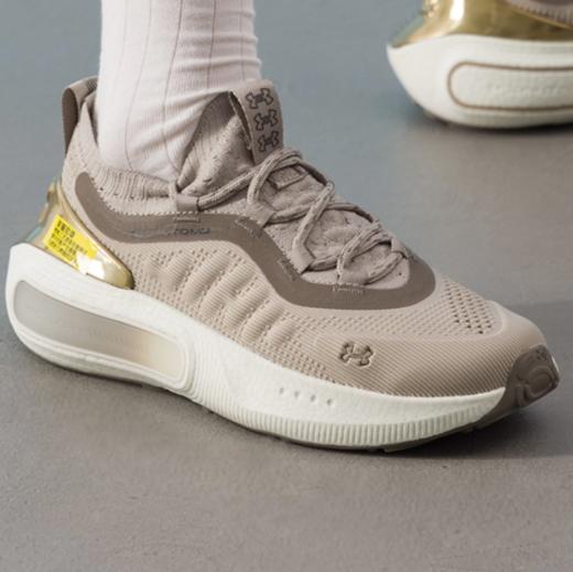 安德玛UA女士户外训练透气低帮耐磨运动跑步鞋6007943-203 商品图2