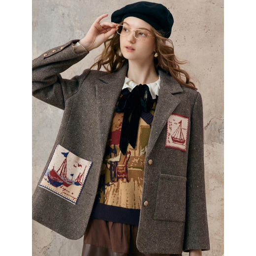 【暖冬内购】两三事 漂流日记 2025秋冬新款英伦风毛织提花贴袋毛呢外套女宽松 商品图2