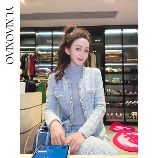 余潇潇【冰岛蓝水晶】棉混纺重工针织粗花呢小香风外套&直筒半裙 商品图0