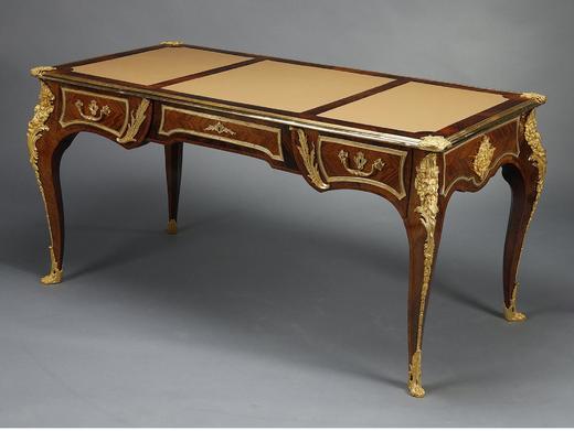 独角鹿西洋古董 19世纪法国出品路易十五风格铜鎏金精雕装饰玫瑰木嵌皮革台面书桌 商品图0