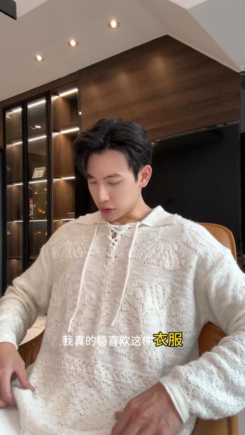 91287SDSA男士秋冬新款痞帅男装设计感系带宽松毛衣镂空翻领针织衫时尚 商品图0