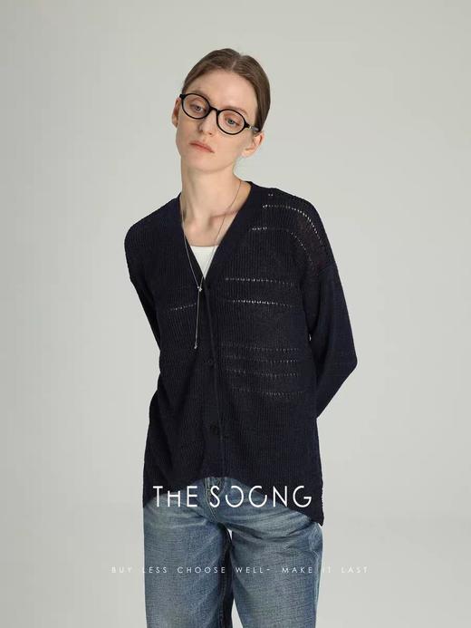 THESOONG"惬意时光"莱赛尔镂空坑条V领落肩开衫外套HWMY6487 商品图4