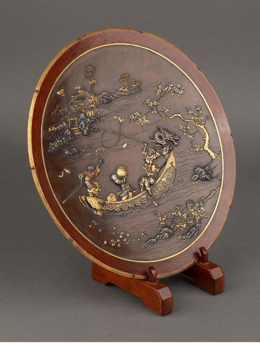 独角鹿西洋古董 1880年代日本明治时期出品《渔乐图》主题镀金银精雕装饰赤铜赏盘 商品图1