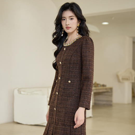 奢姿大码女装2025秋季减龄钻饰小香风连衣裙胖妹妹百褶时尚裙子9953893410 商品图1