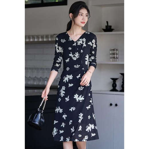 剩S/M/L/XL 【蝴蝶印花裙】2026春季新款时尚优雅气质显瘦连衣裙5M24AL0329 商品图1