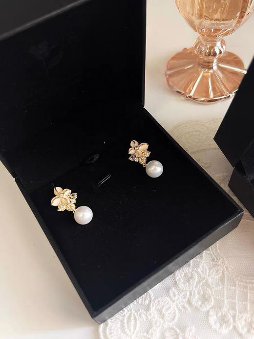 【团购】Eternelle的四时花耳饰金色设计 商品图8