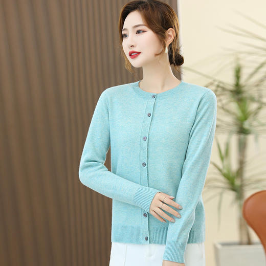 OSL 2205圆领开衫基础打底软糯亲肤针织毛衣 商品图1