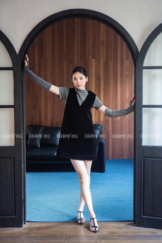 【门店同款】ENJOY秋季“光阴序语”波点袖套丝绒裙 166143714 商品图4