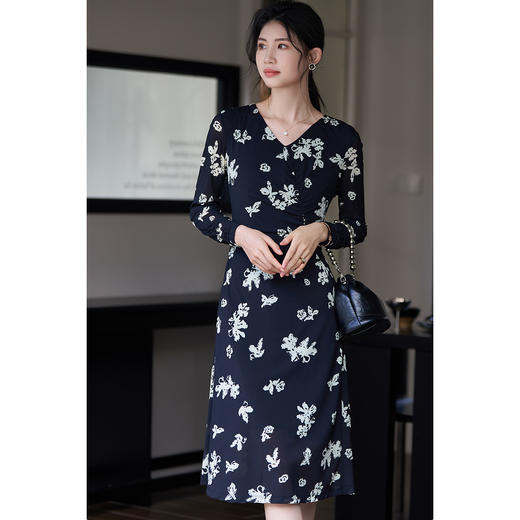 剩S/M/L/XL 【蝴蝶印花裙】2026春季新款时尚优雅气质显瘦连衣裙5M24AL0329 商品图4